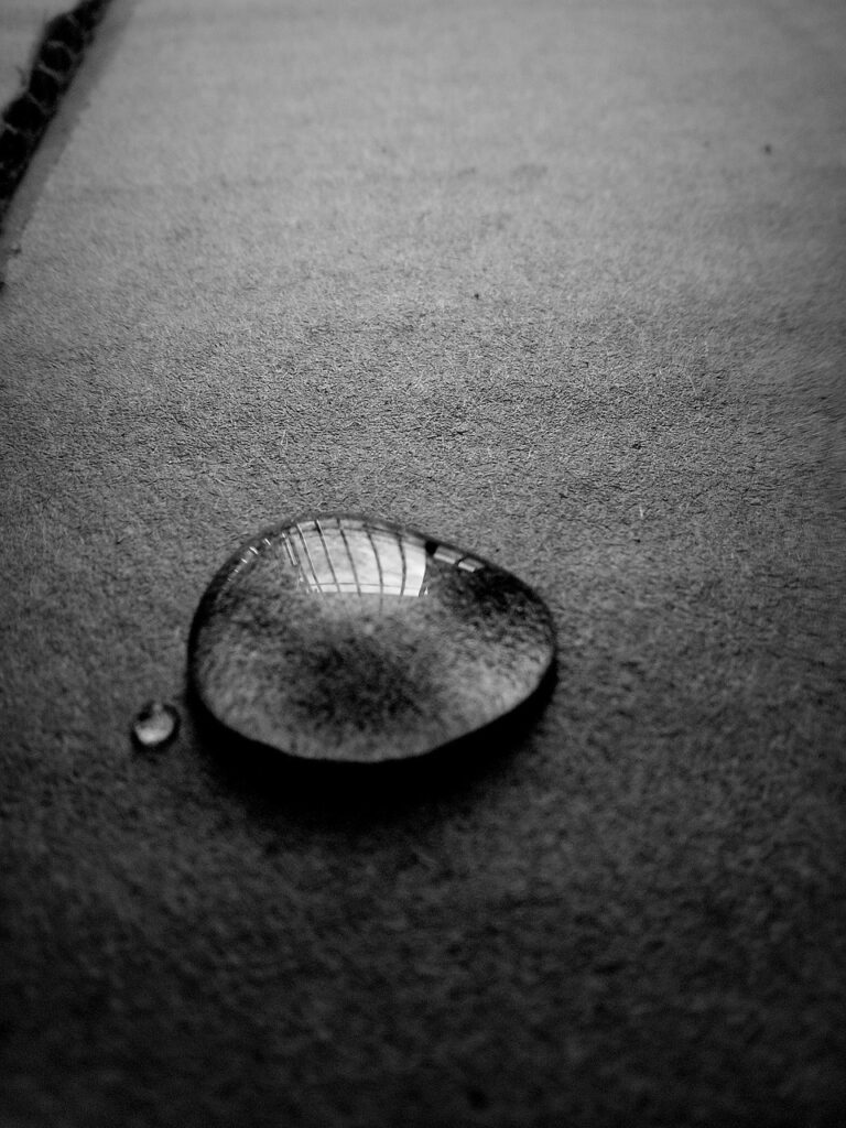 drop and sky, black and white, drop, background, moisture, liquid, damp, water drops, poetry, rain, beautiful wallpaper, rocio, wet, tumblr, dark, illusion, reflection, highlights, mike, water, sky, sky background, clouds, nature, balusters, locked up, white clouds, android wallpaper, gray rain, gray clouds, gray wallpaper, iphone wallpaper